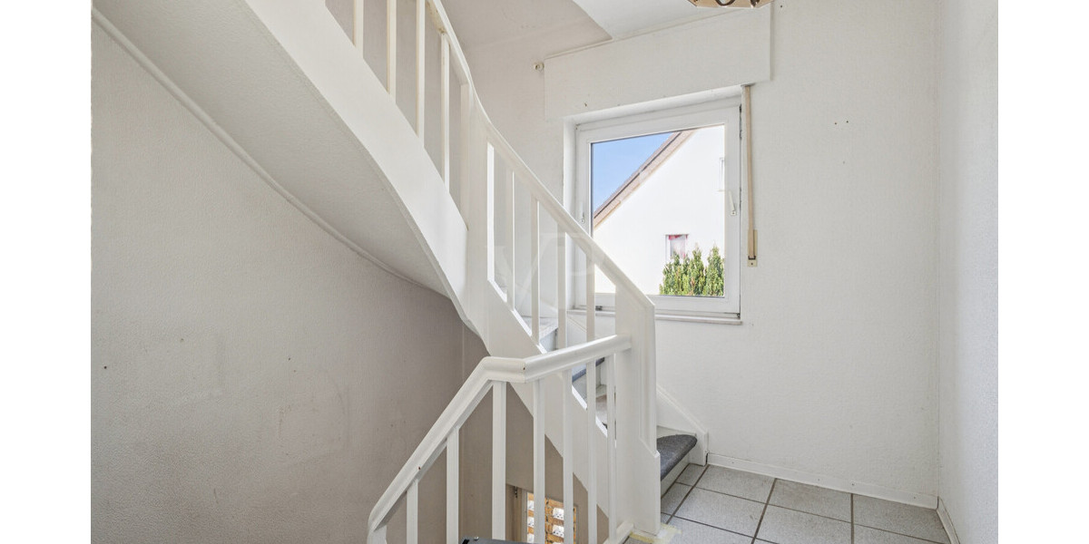 Reihenendhaus mit großem Grundstück, Pool und wohnmobilgeeigneter Doppelgarage - Reihenendhaus Rheine Rheine | Angebot:26591723