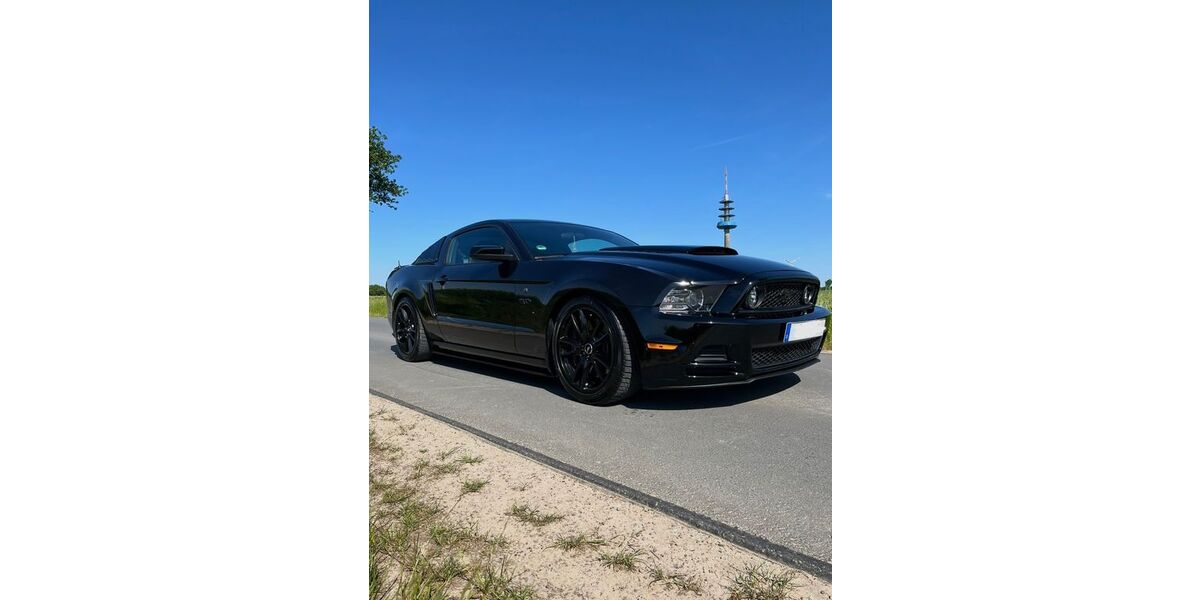 Ford Mustang 67.500 km 26.000 &euro; Laer 48366