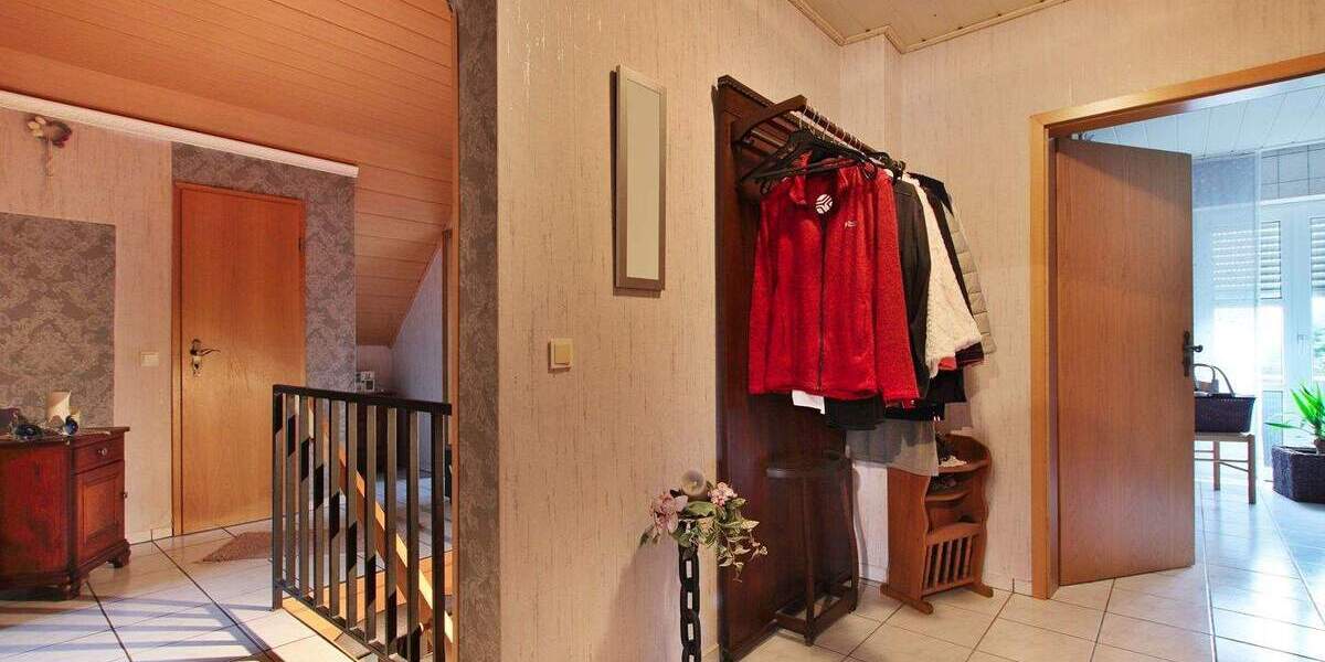 Einfamilienhaus Ibbenbüren Dickenberg - 7 Zimmer, 161 m&sup2;, 349.000&euro; | Angebot:25671858