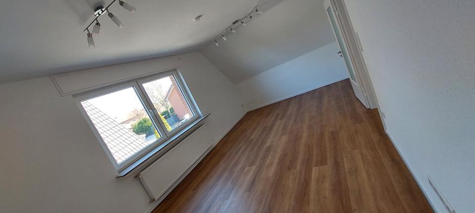 Dachgeschoßwohnung Rheine Altenrheine - 3 Zimmer, 67 m&sup2;, 700&euro; | Angebot:26039361