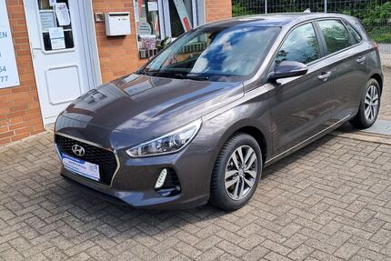 Hyundai i30 93.000 km 12.200 &euro; Voltlage bei Osnabrück 49599