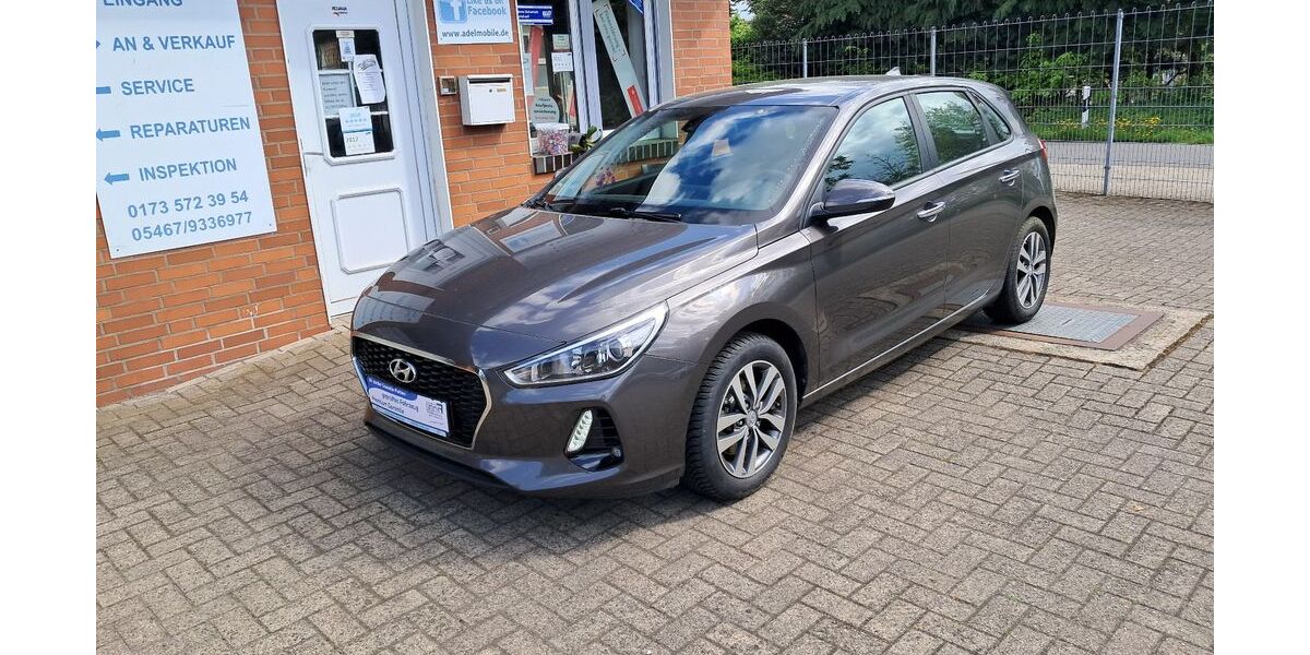 Hyundai i30 93.000 km 12.200 &euro; Voltlage bei Osnabrück 49599
