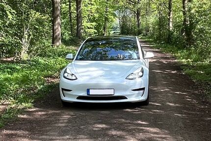 Tesla Model 3 97.930 km 22.999 &euro; Saerbeck 48369