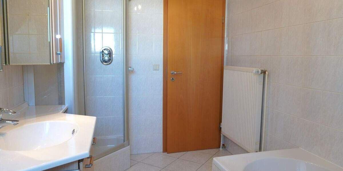 Etagenwohnung Lingen (Ems) Lingen - 3 Zimmer, 95 m&sup2;, 790&euro; | Angebot:25661215