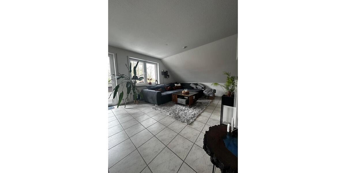 Dachgeschoßwohnung Spelle - 4 Zimmer, 135 m&sup2;, 900&euro; | Angebot:26669463