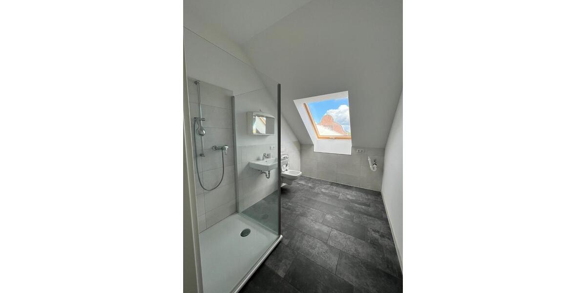 Dachgeschoßwohnung Steinfurt - 3 Zimmer, 126 m&sup2;, 1.300&euro; | Angebot:25988830