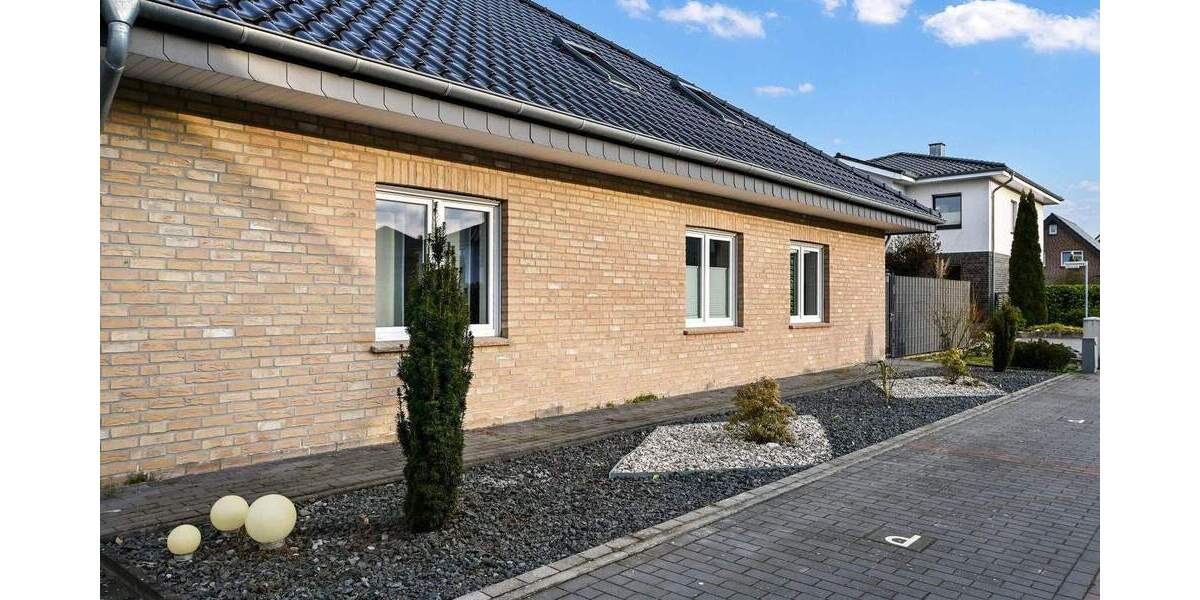 Einfamilienhaus Hopsten - 7 Zimmer, 254 m&sup2;, 585.000&euro; | Angebot:25744101