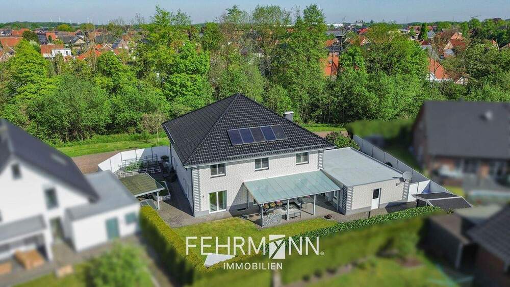 Einfamilienhaus Wettringen - 8 Zimmer, 328 m&sup2;, 699.000&euro; | Angebot:25668209