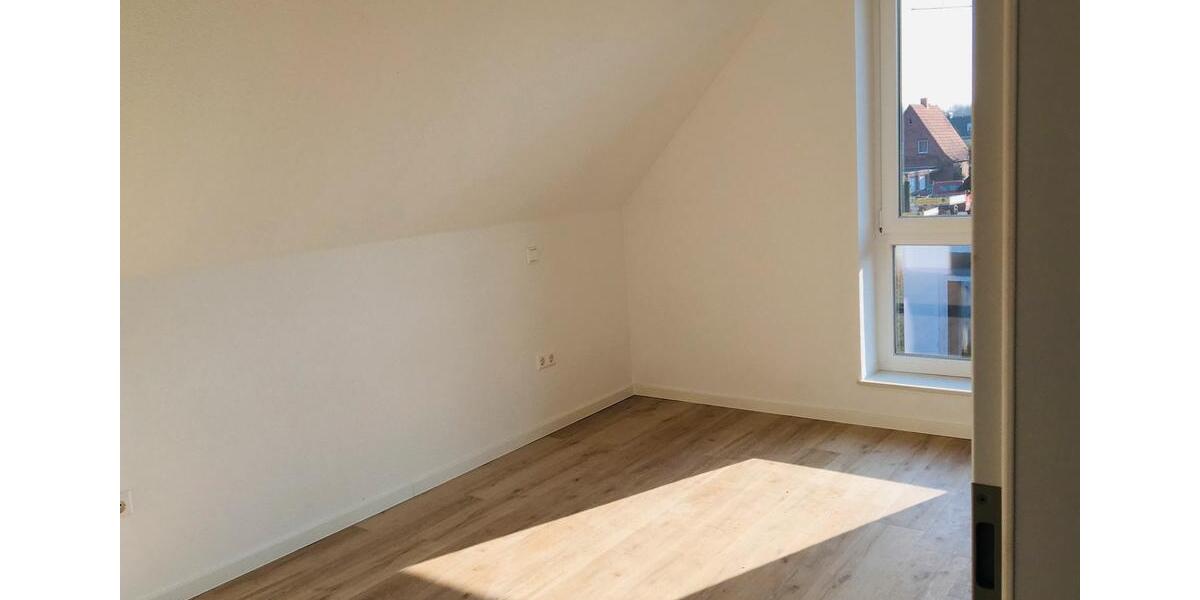 Dachgeschoßwohnung Lingen (Ems) - 3.5 Zimmer, 79 m&sup2;, 850&euro; | Angebot:26633449