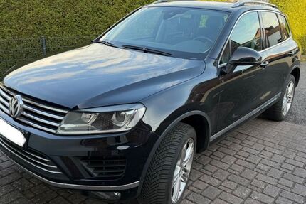VW Touareg 187.000 km 19.900 &euro; Heek 48619