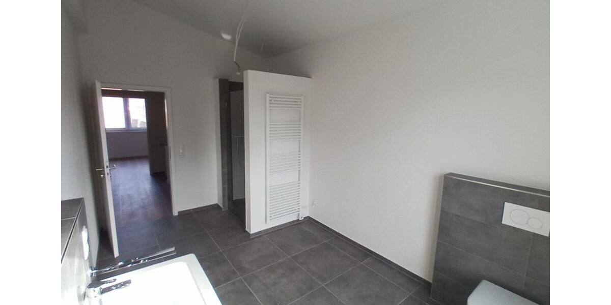 Etagenwohnung Lingen (Ems) Damaschke - 3 Zimmer, 120 m&sup2;, 1.320&euro; | Angebot:25922645