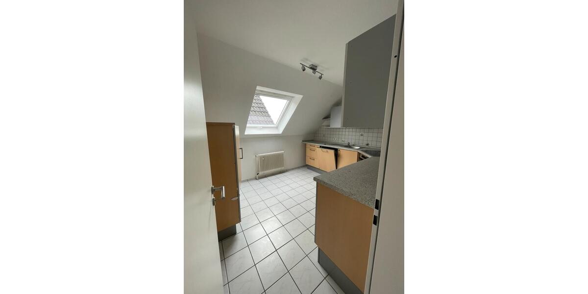 Dachgeschoßwohnung Lingen (Ems) - 3 Zimmer, 86 m&sup2;, 750&euro; | Angebot:25754003