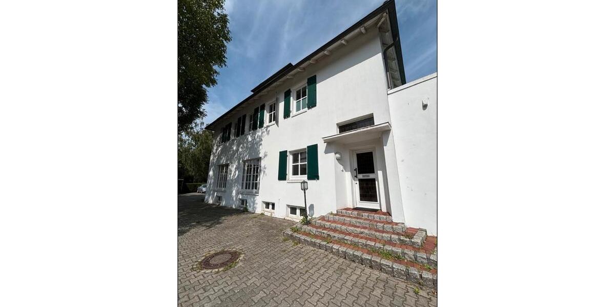 Einfamilienhaus Lingen (Ems) Damaschke - 6 Zimmer, 245 m&sup2;, 2.600&euro; | Angebot:26030717