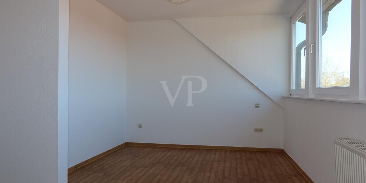 Gut geschnittene 3-Zimmer-Wohnung! – renoviert, gepflegt & sofort verfügbar - Dachgeschoßwohnung Emsbüren | Angebot:25922845