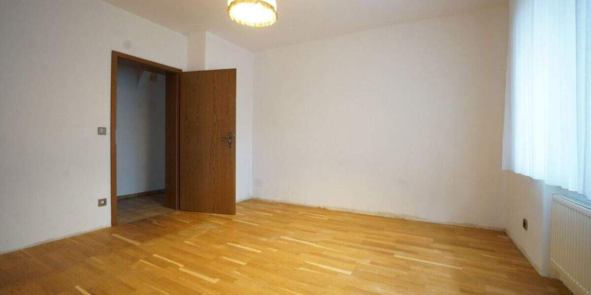 Einfamilienhaus Salzbergen - 9 Zimmer, 241 m&sup2;, 330.000&euro; | Angebot:25698292