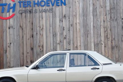 Mercedes-Benz 190 205.707 km 6.950 &euro; Bad Bentheim 48455