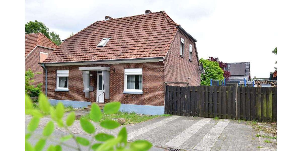 Einfamilienhaus Gronau - 7 Zimmer, 120 m&sup2;, 274.000&euro; | Angebot:25885880