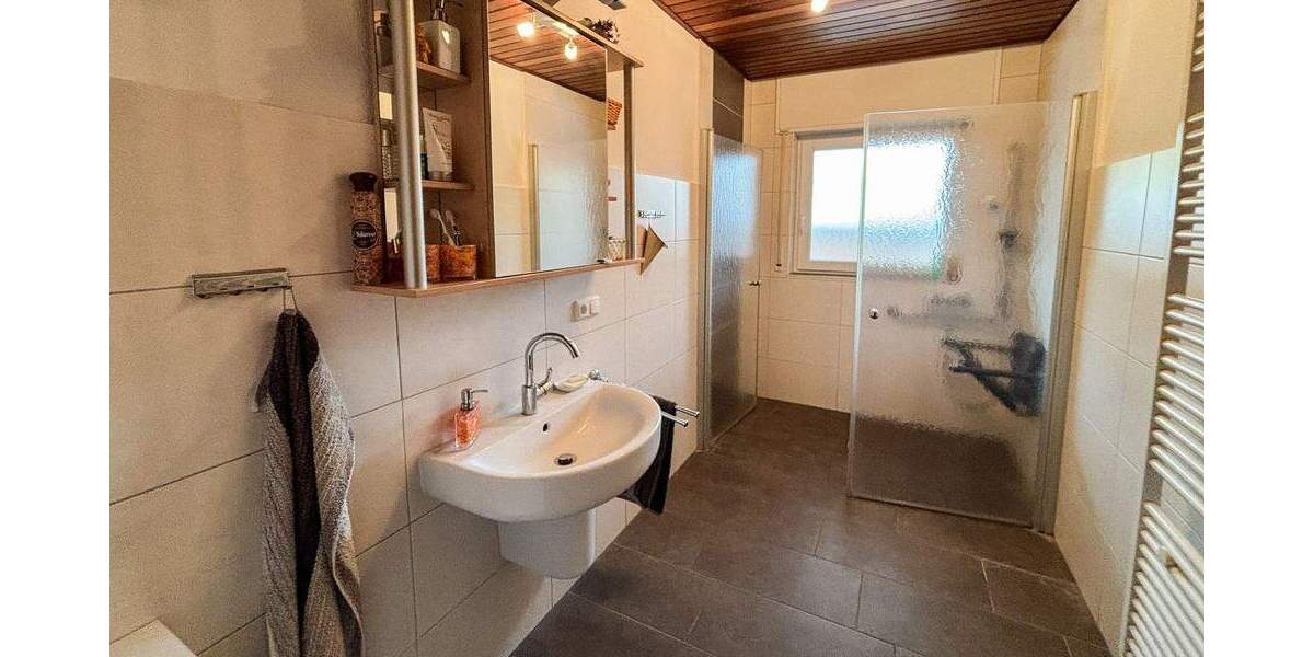 Bungalow Ibbenbüren Stadt - 5 Zimmer, 122 m&sup2;, 295.000&euro; | Angebot:25688596