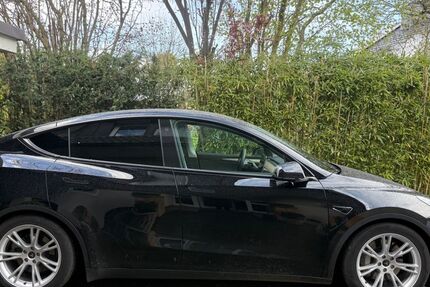 Tesla Model Y 37.000 km 35.200 &euro; Ibbenbüren 49477
