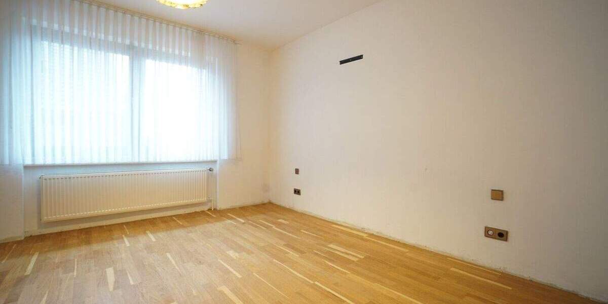 Einfamilienhaus Salzbergen - 9 Zimmer, 241 m&sup2;, 330.000&euro; | Angebot:25698292