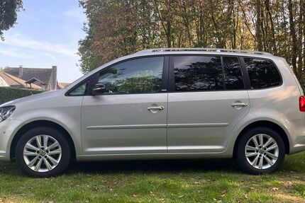 VW Touran 220.000 km 5.700 &euro; Lingen 49811