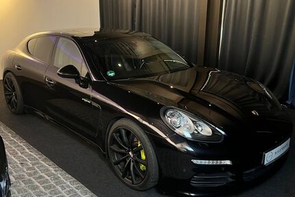 Porsche Panamera 149.800 km 34.490 &euro; Schapen 48480