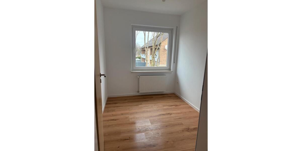 Etagenwohnung Lingen (Ems) Damaschke - 4 Zimmer, 102 m&sup2;, 900&euro; | Angebot:27620386