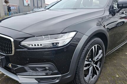 Volvo V90 Cross Country 85.000 km 34.990 &euro; Recke 49509