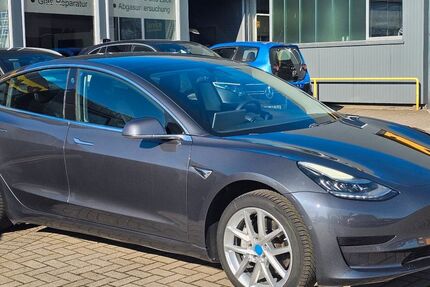 Tesla Model 3 165.500 km 16.870 &euro; Wettringen 48493