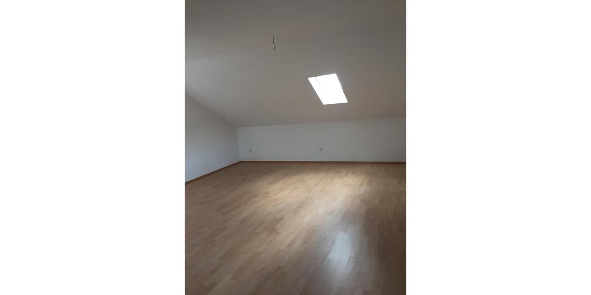 Dachgeschoßwohnung Ibbenbüren Bockraden - 3 Zimmer, 71 m&sup2;, 195.000&euro; | Angebot:26815411
