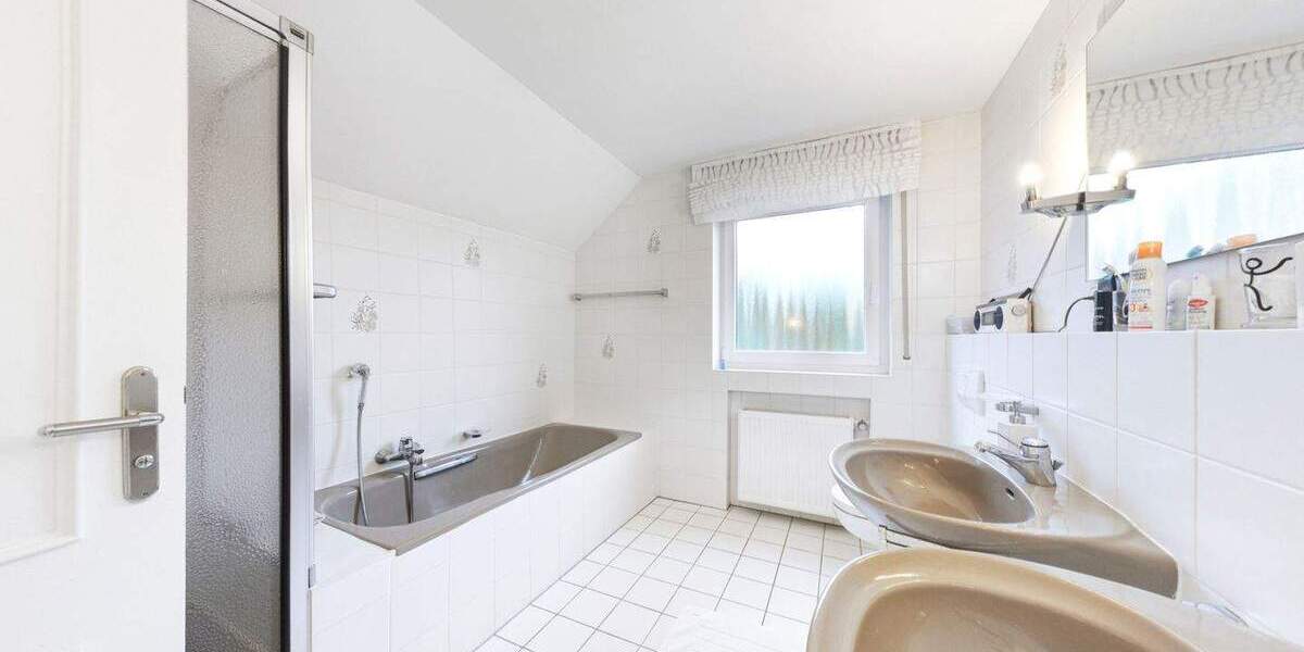 Einfamilienhaus Lengerich - 7 Zimmer, 200 m&sup2;, 850.000&euro; | Angebot:25779476