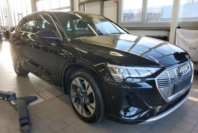 Audi e-tron 33.106 km 33.990 &euro; Schüttorf 48465
