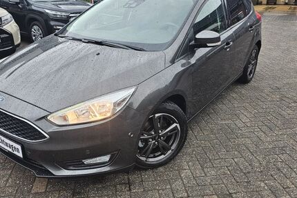 Ford Focus 74.270 km 8.890 &euro; Isterberg 48465