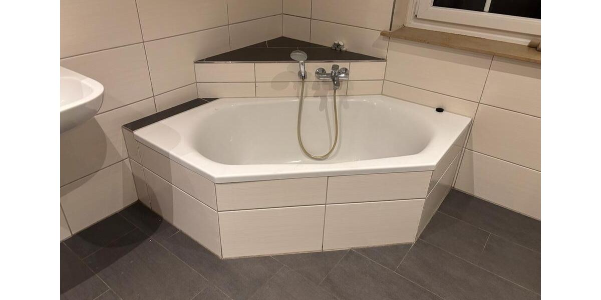 Erdgeschoßwohnung Emsdetten - 7 Zimmer, 160 m&sup2;, 15&euro; | Angebot:25764226