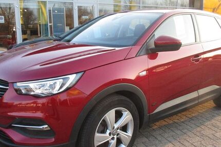 Opel Grandland (X) 40.100 km 17.990 &euro; Lingen - Baccum 49811