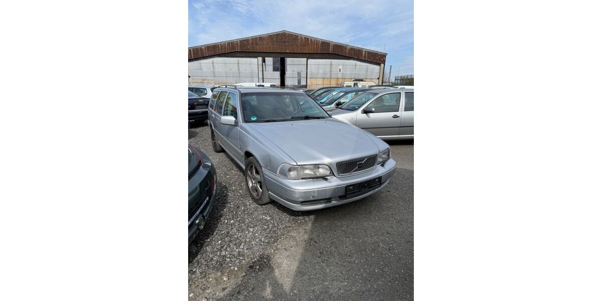 Volvo V70 319.449 km 1.800 &euro; Greven 48268