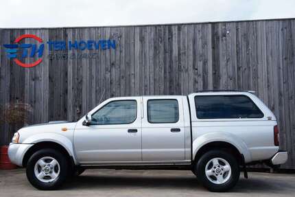 Nissan Navara 214.393 km 7.950 &euro; Bad Bentheim 48455