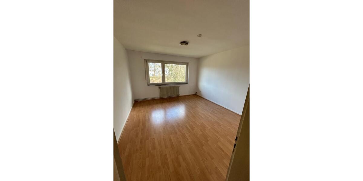 Etagenwohnung Lingen (Ems) - 4 Zimmer, 88 m&sup2;, 750&euro; | Angebot:25904810