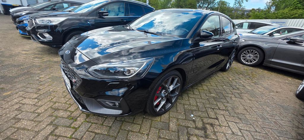Ford Focus 93.949 km 19.990 &euro; Gronau 48599