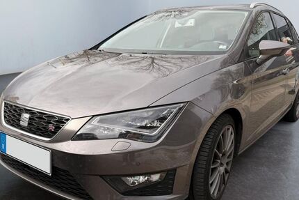Seat Leon 68.000 km 14.490 &euro; Altenberge 48341