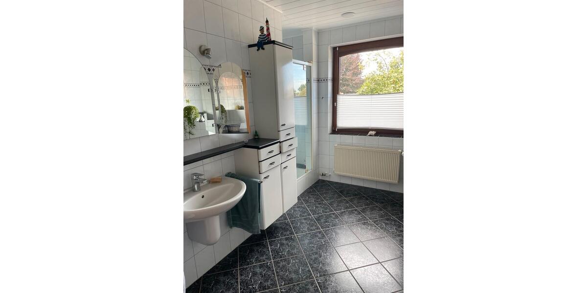 Dachgeschoßwohnung Emsbüren - 3 Zimmer, 100 m&sup2;, 1.100&euro; | Angebot:27590530