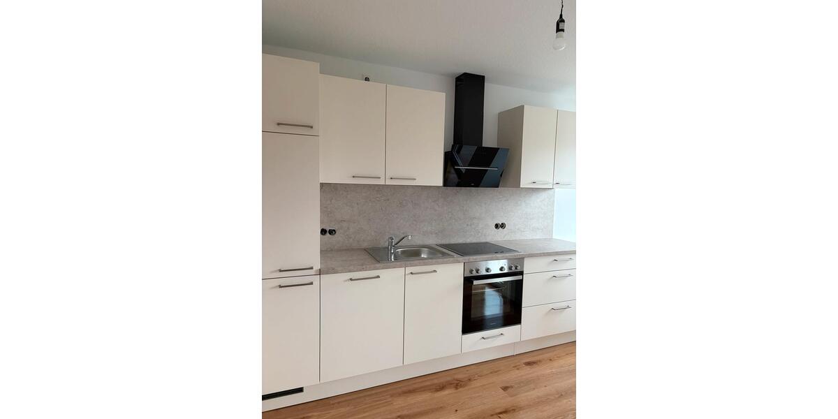 Etagenwohnung Lingen (Ems) Damaschke - 4 Zimmer, 102 m&sup2;, 900&euro; | Angebot:27620386