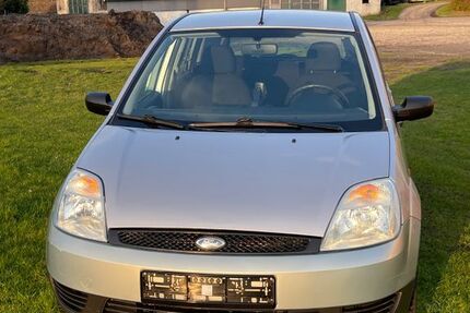 Ford Fiesta 122.000 km 1.200 &euro; Bad Bentheim 48455