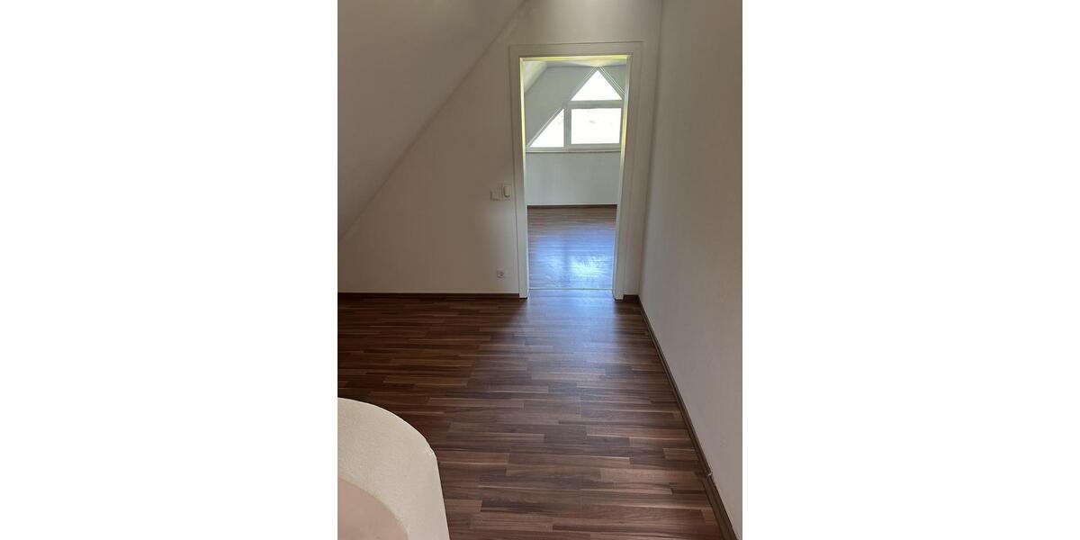 Dachgeschoßwohnung Nordwalde - 6 Zimmer, 150 m&sup2;, 1.350&euro; | Angebot:25216811