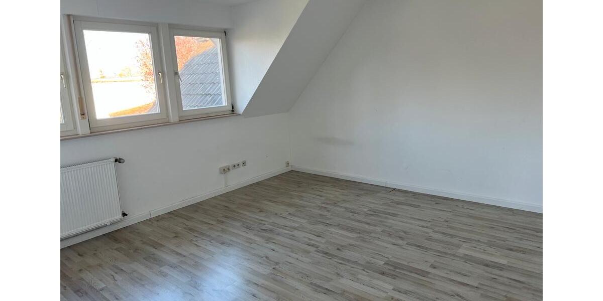 Einfamilienhaus Gronau (Westfahlen) - 10 Zimmer, 300 m&sup2;, 2.700&euro; | Angebot:23702922