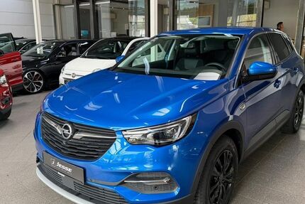 Opel Grandland (X) 129.936 km 11.490 &euro; Ibbenbüren 49477