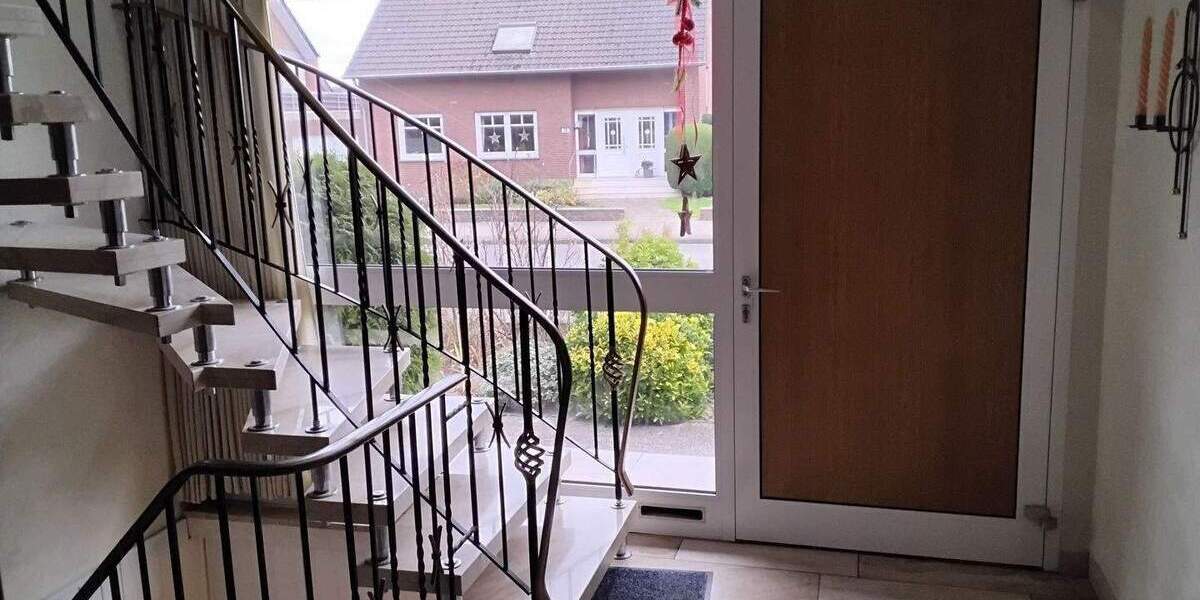 Einfamilienhaus Gronau Epe - 8 Zimmer, 215 m&sup2;, 405.000&euro; | Angebot:25776013