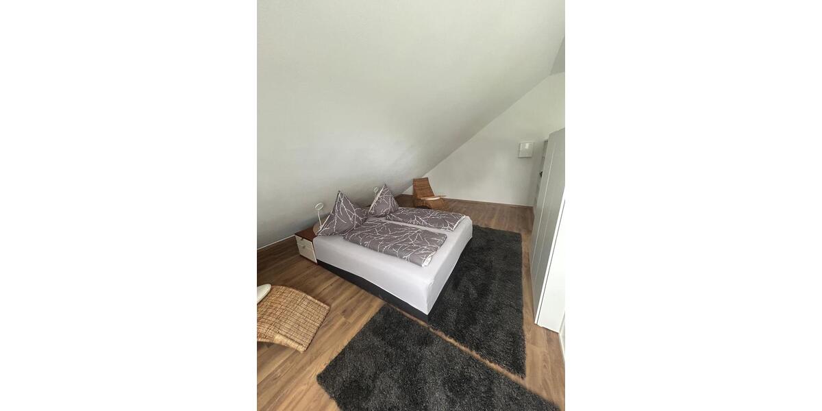 Dachgeschoßwohnung Ibbenbüren - 3 Zimmer, 140 m&sup2;, 1.000&euro; | Angebot:26039332