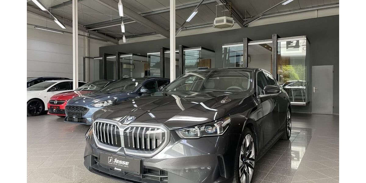 BMW 550 12.600 km 61.989 &euro; Ibbenbüren 49477