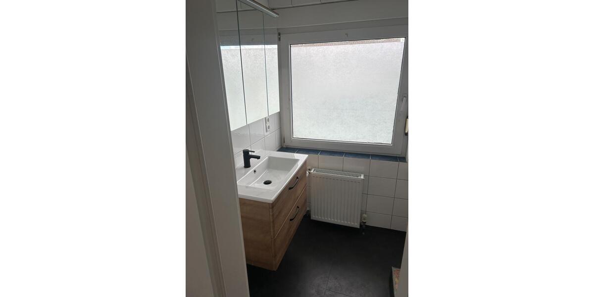 Etagenwohnung Lingen (Ems) Damaschke - 5 Zimmer, 115 m&sup2;, 300&euro; | Angebot:25588598